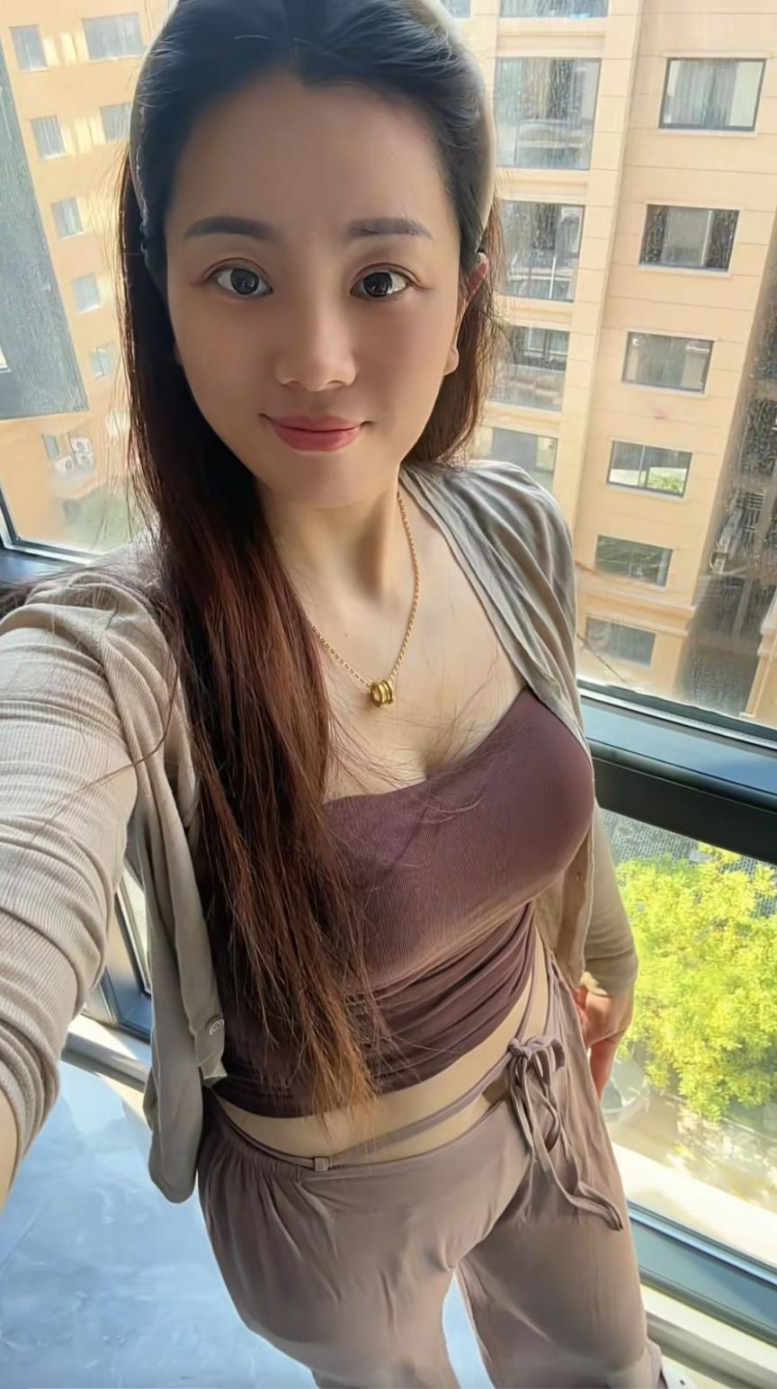 少妇曲线之美，如流水般自然，如海风般自由[42P]