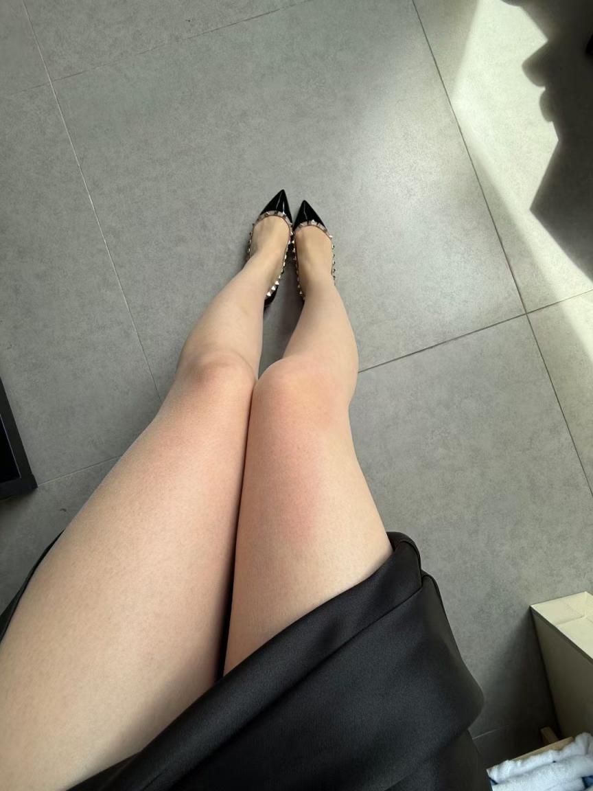 无内丝袜 美腿 高跟