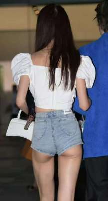 街拍热裤别人的女友[29P]