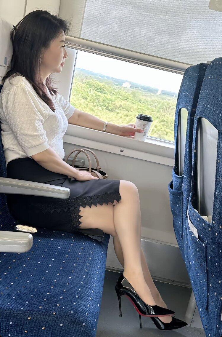 万千娇媚美少妇[20250509]