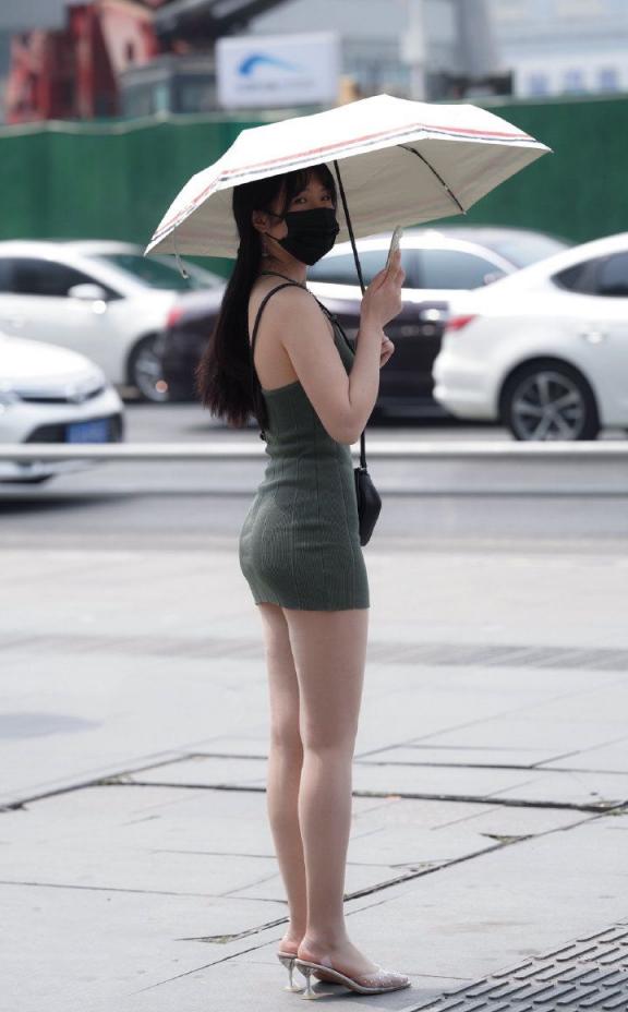 卧槽这腿，我操这腿！