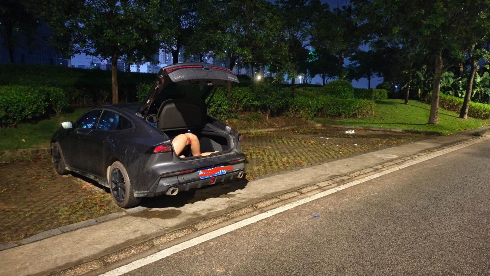 爱露出的人妻