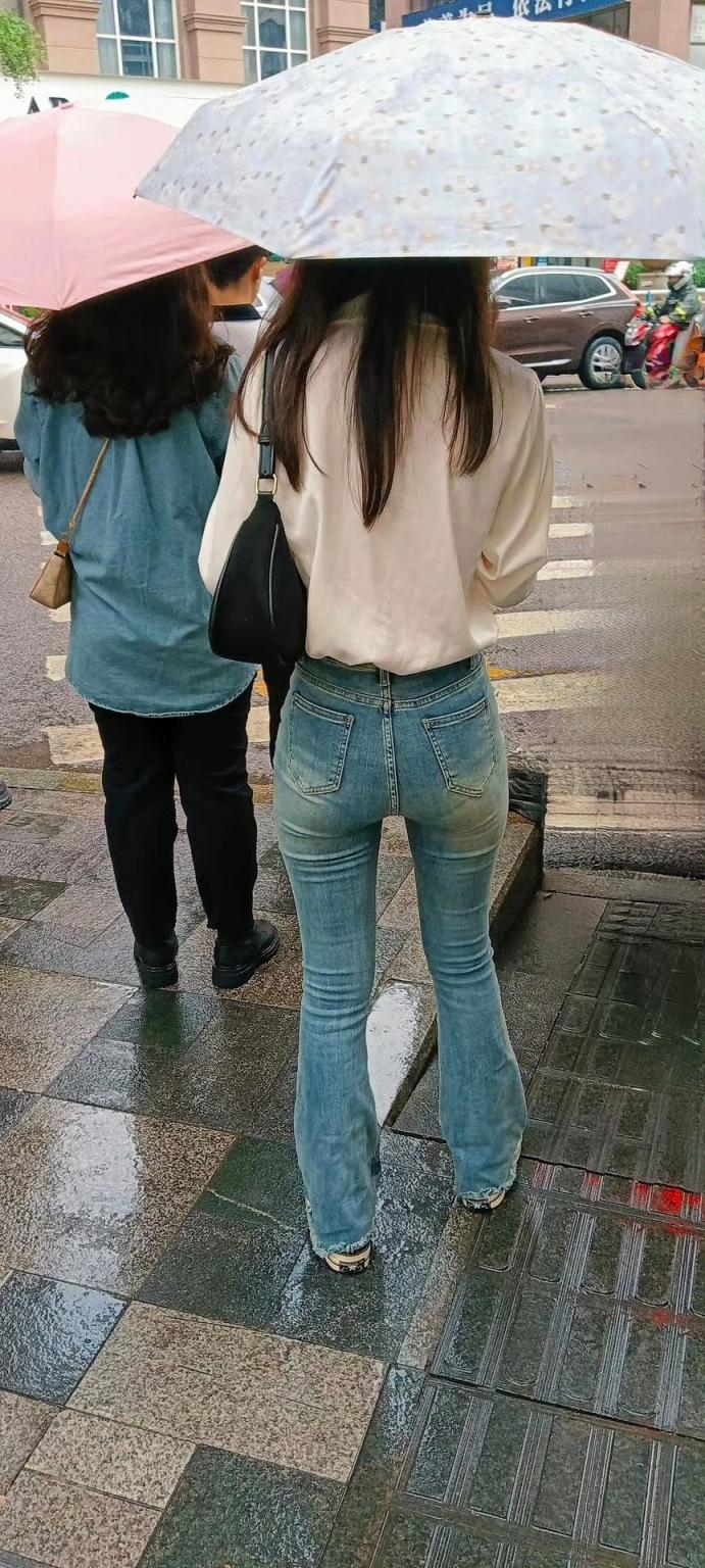 街拍紧身牛仔裤[16P]