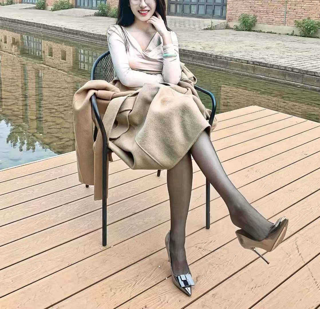 美丽的女人总是会有一双可人的脚