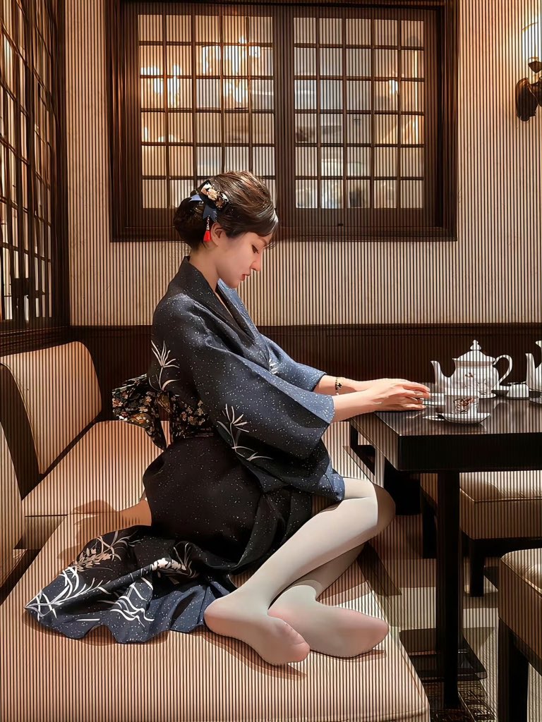 美丽的女人总是会有一双可人的脚