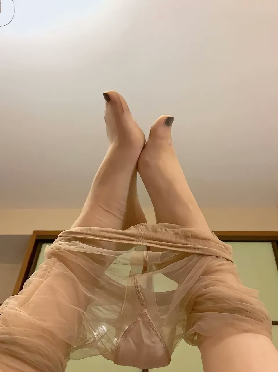 美丽的女人总是会有一双可人的脚