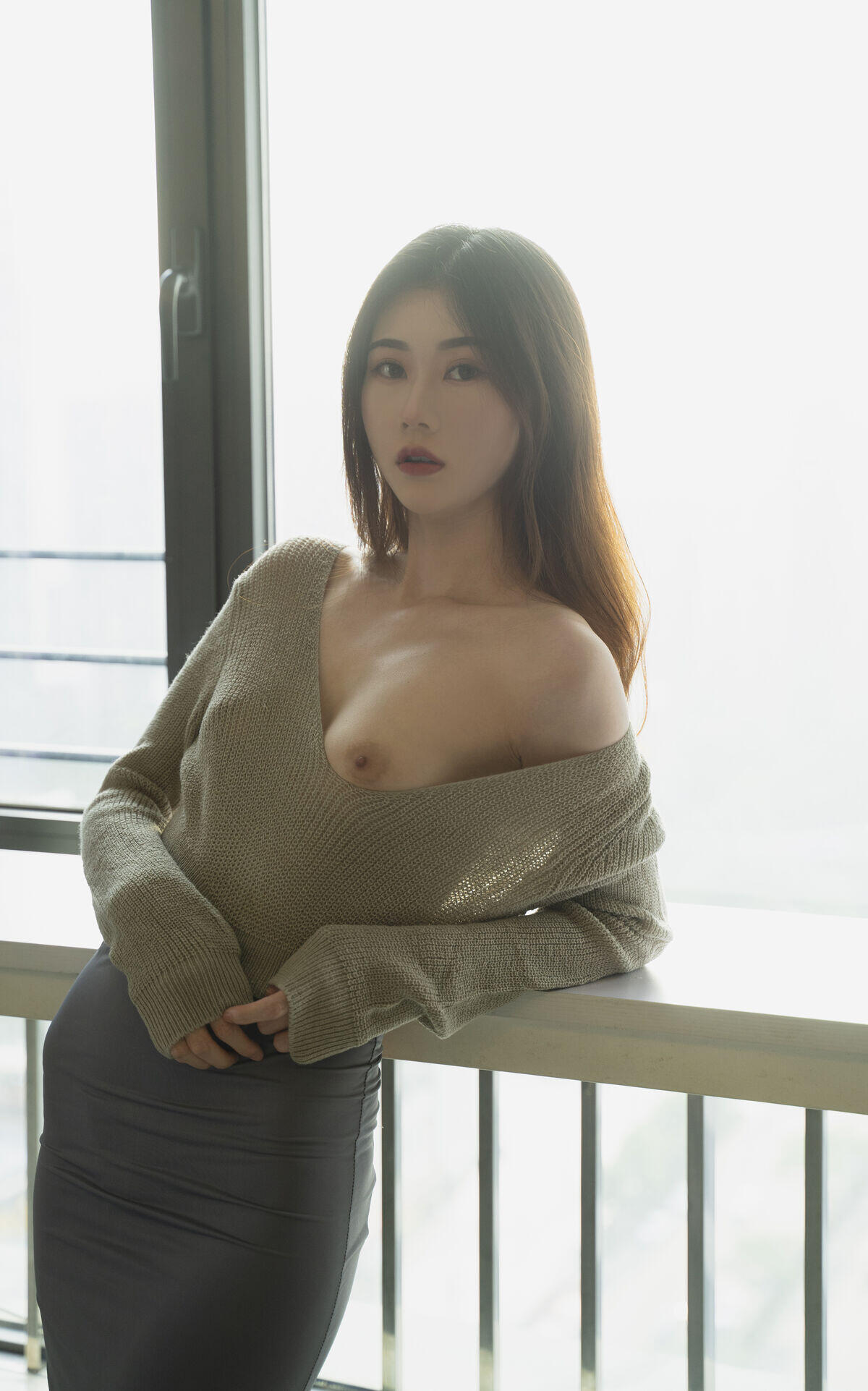 漂亮的毛衣姐姐