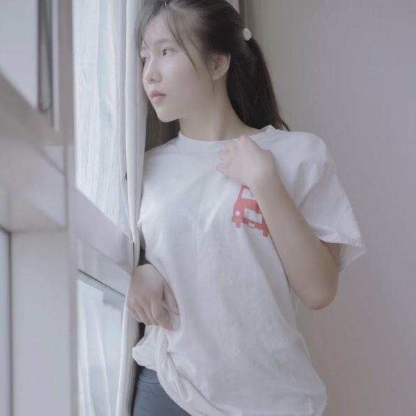 漂亮美丽性感的萝莉小姐姐