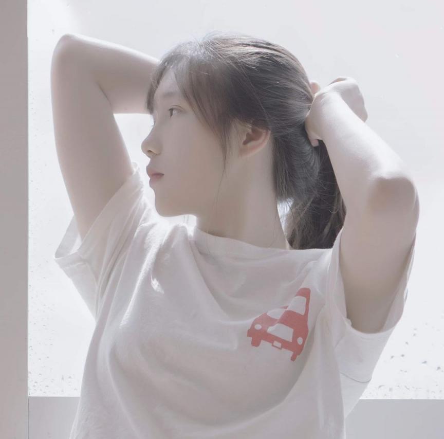 漂亮美丽性感的萝莉小姐姐
