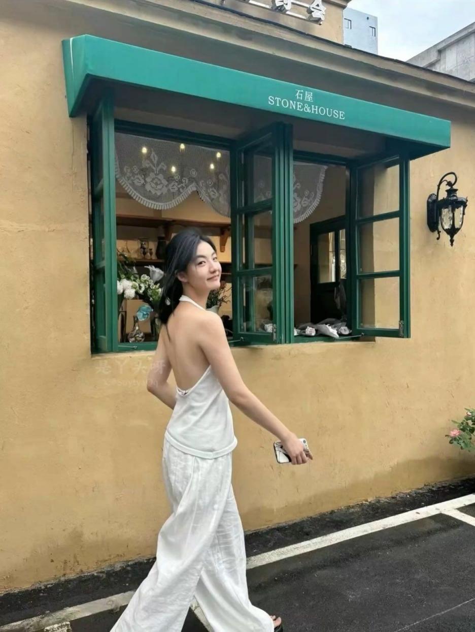 周二看妞，节后来发醒瞌睡套餐