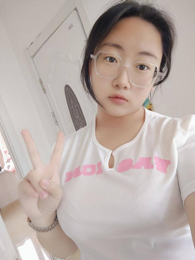 [小母狗] 大学生 - 年轻的肉体就是美 [100P]
