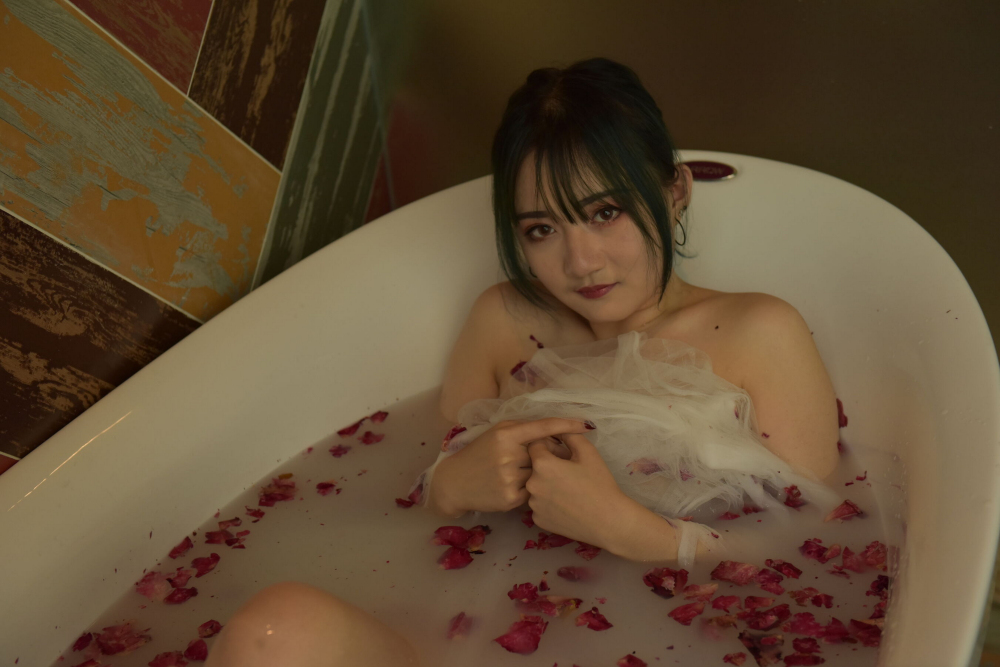 平乳良家女孩儿