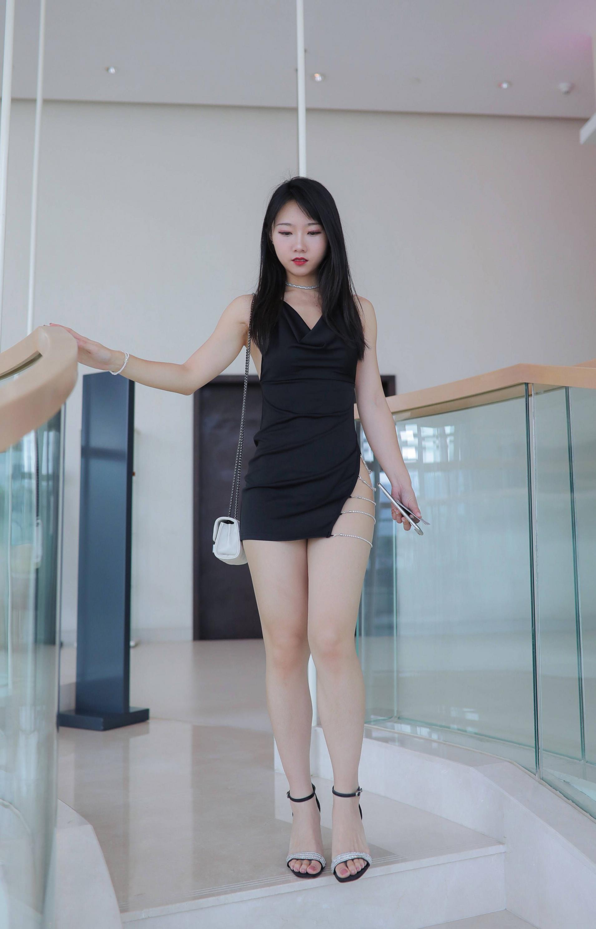 连衣裙妹妹的小性感，完美！[26P]