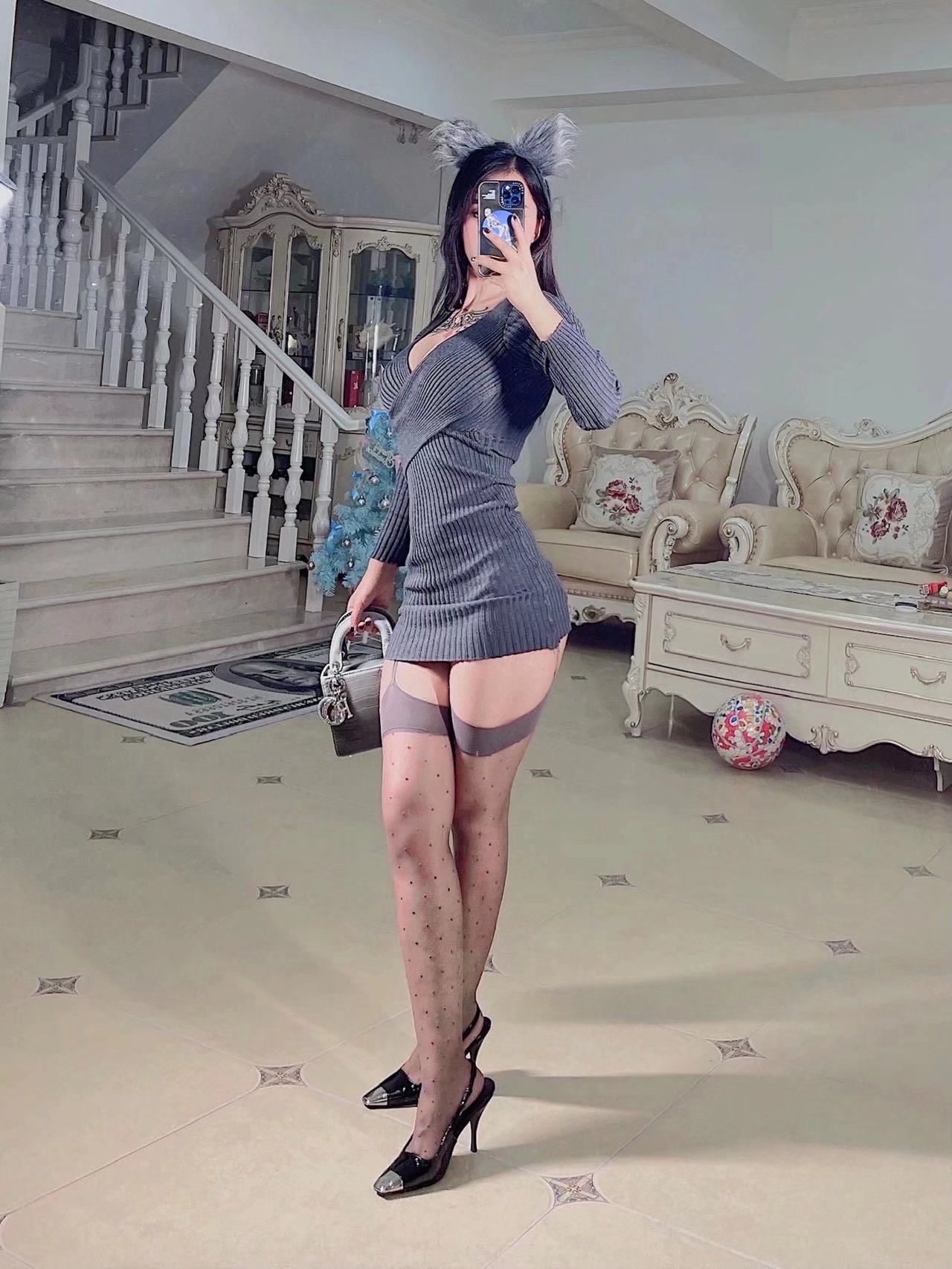 张贺玉翘臀杨柳腰风情写真