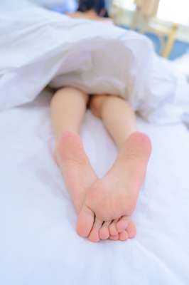 精品白丝玉足美少女