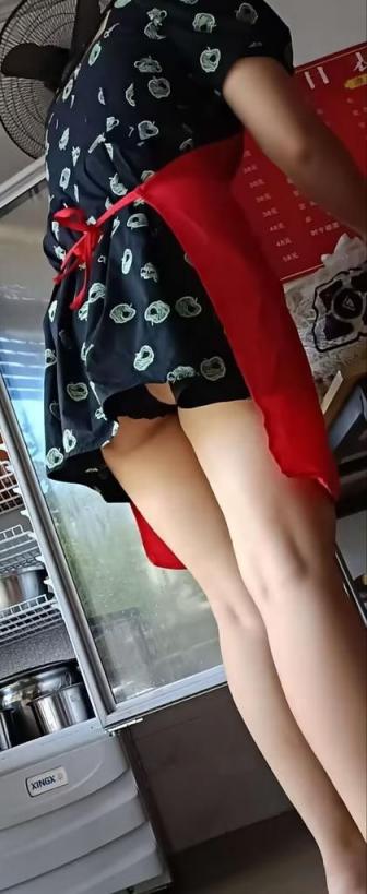 美女走光[90P]