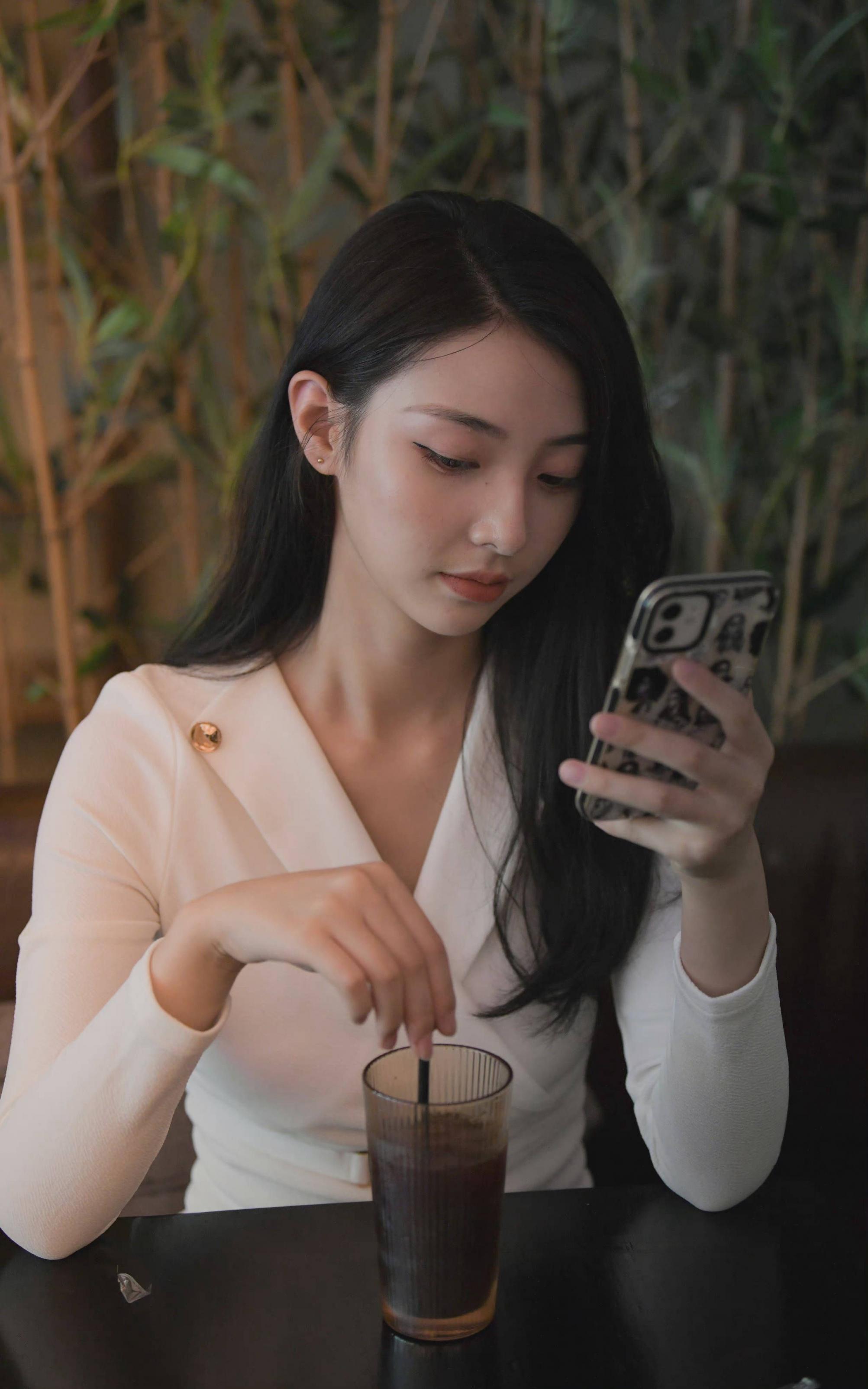 小姐姐身材真不错[27P]