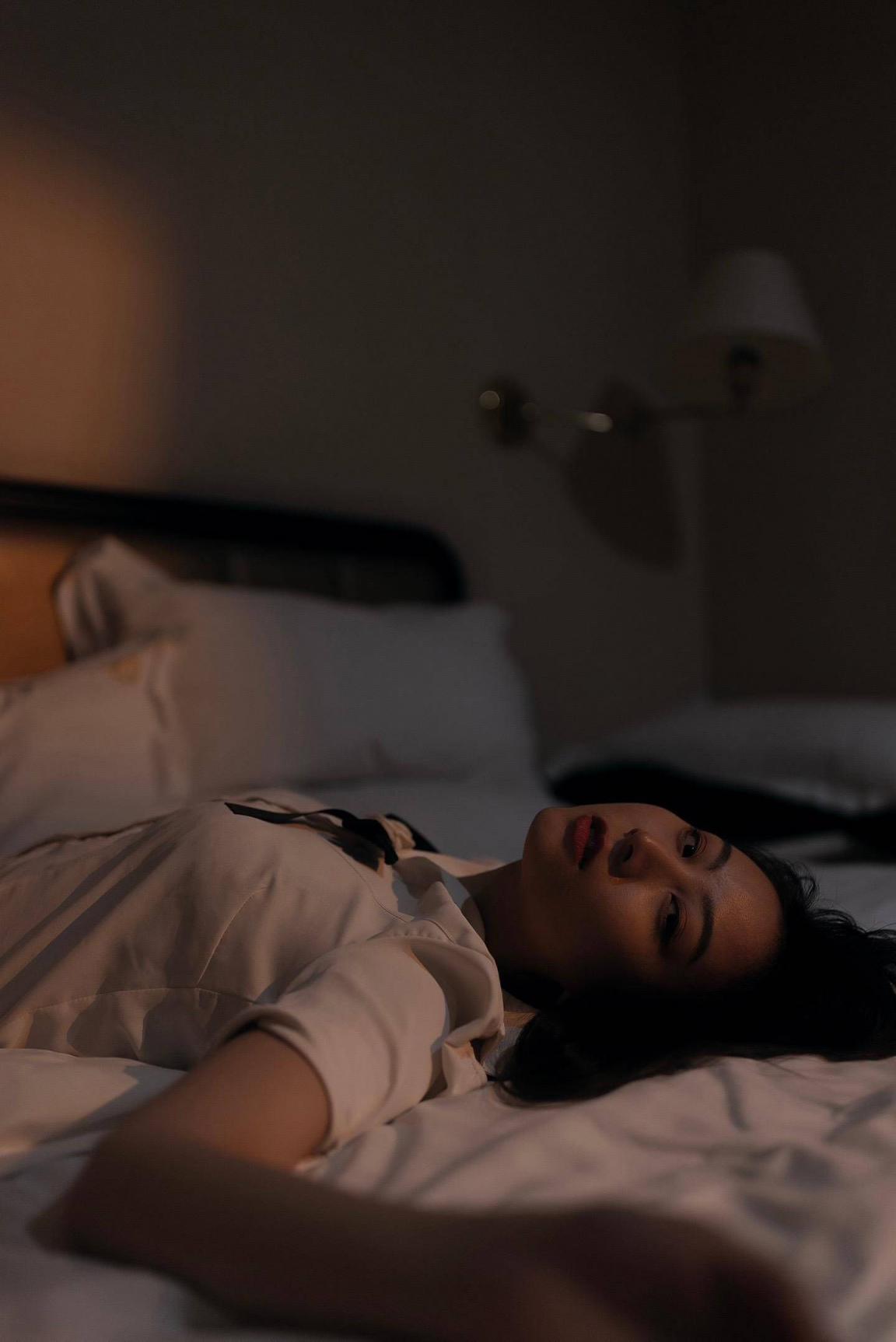 发点漂亮的小姐姐  越看越美