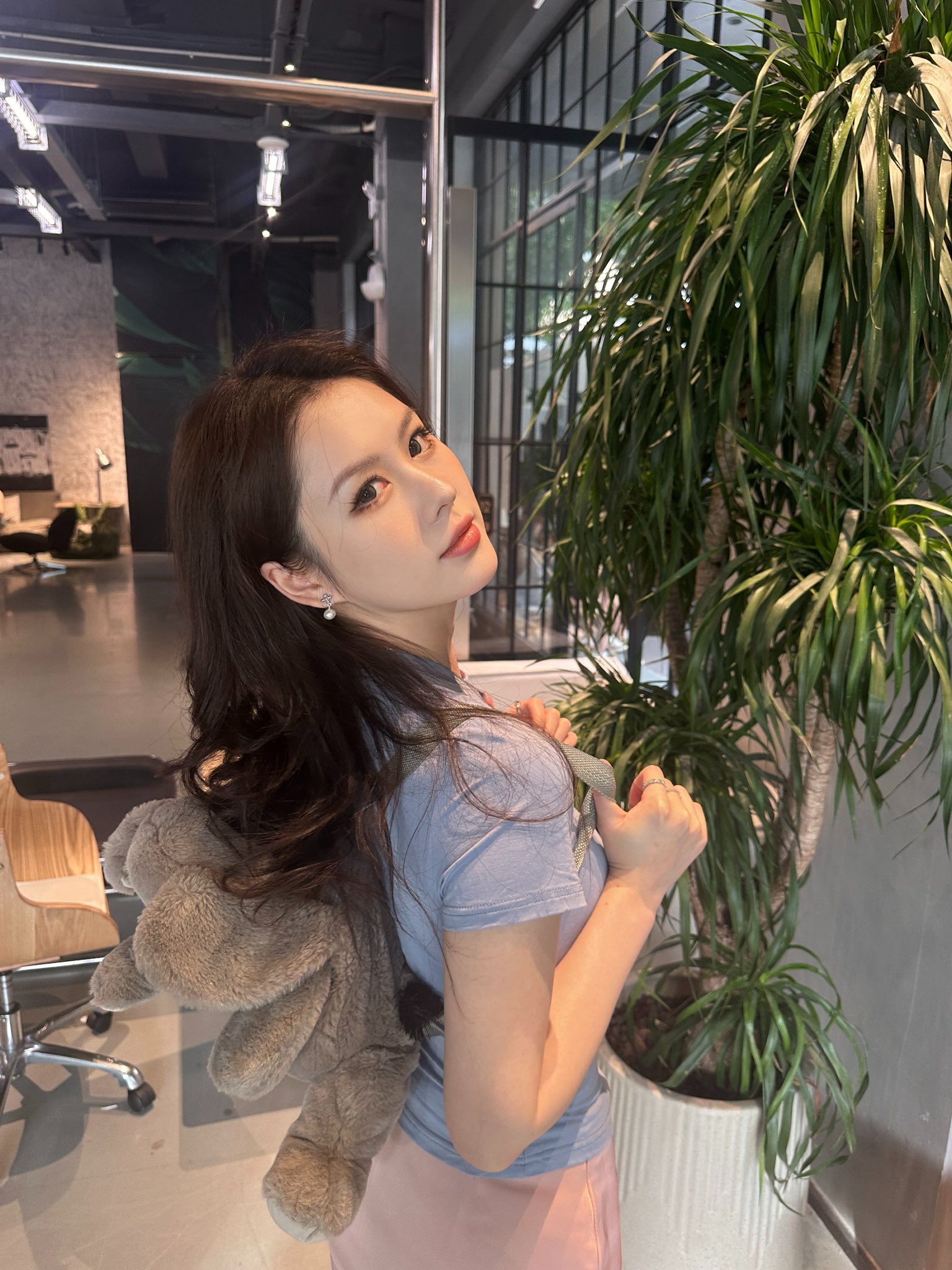 醉美是少妇的翘臀和酥胸