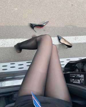醉美是少妇的翘臀和酥胸