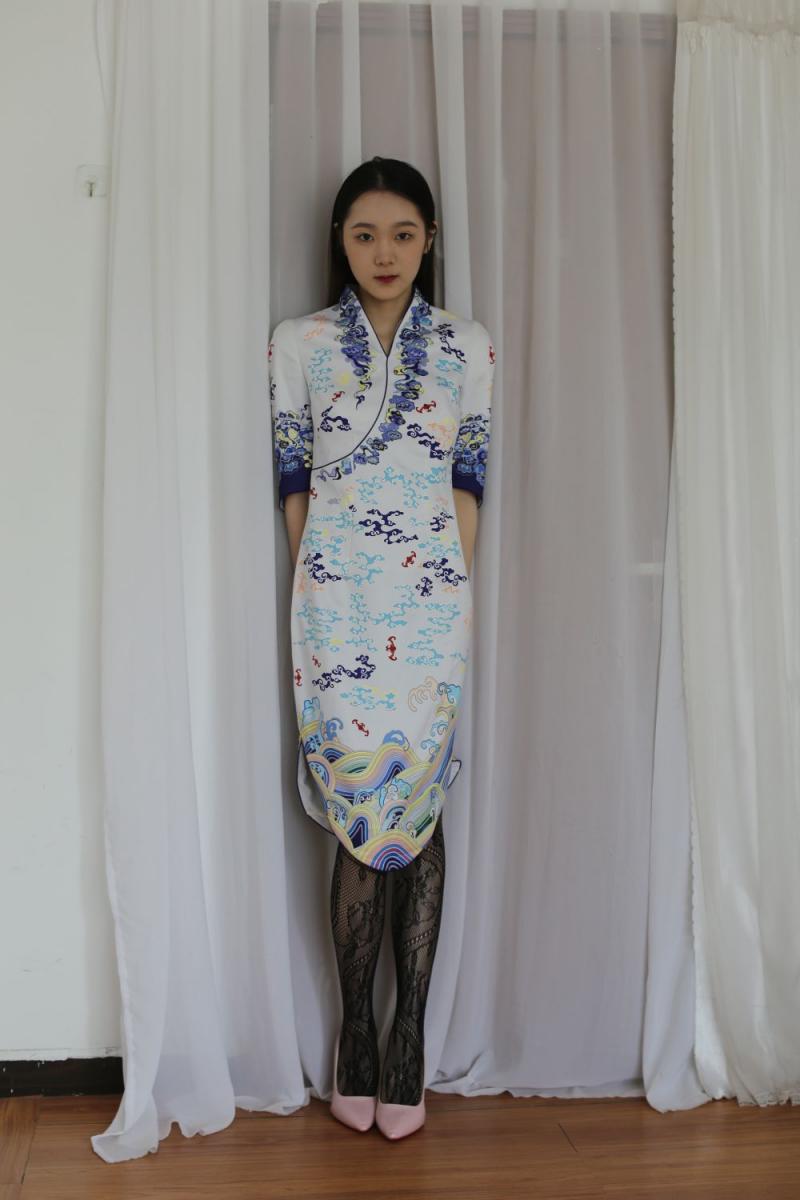 超极品美腿加白嫩奶子