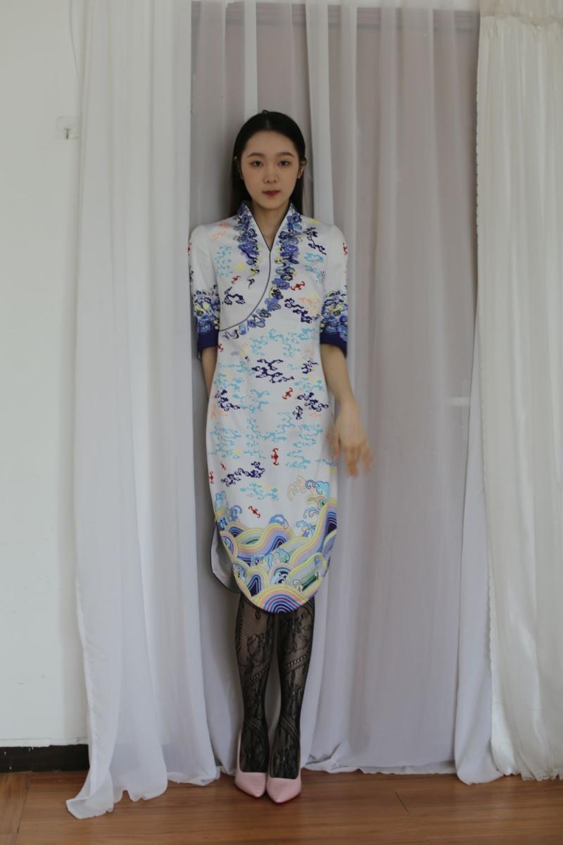 超极品美腿加白嫩奶子
