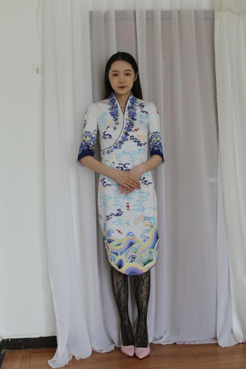 超极品美腿加白嫩奶子