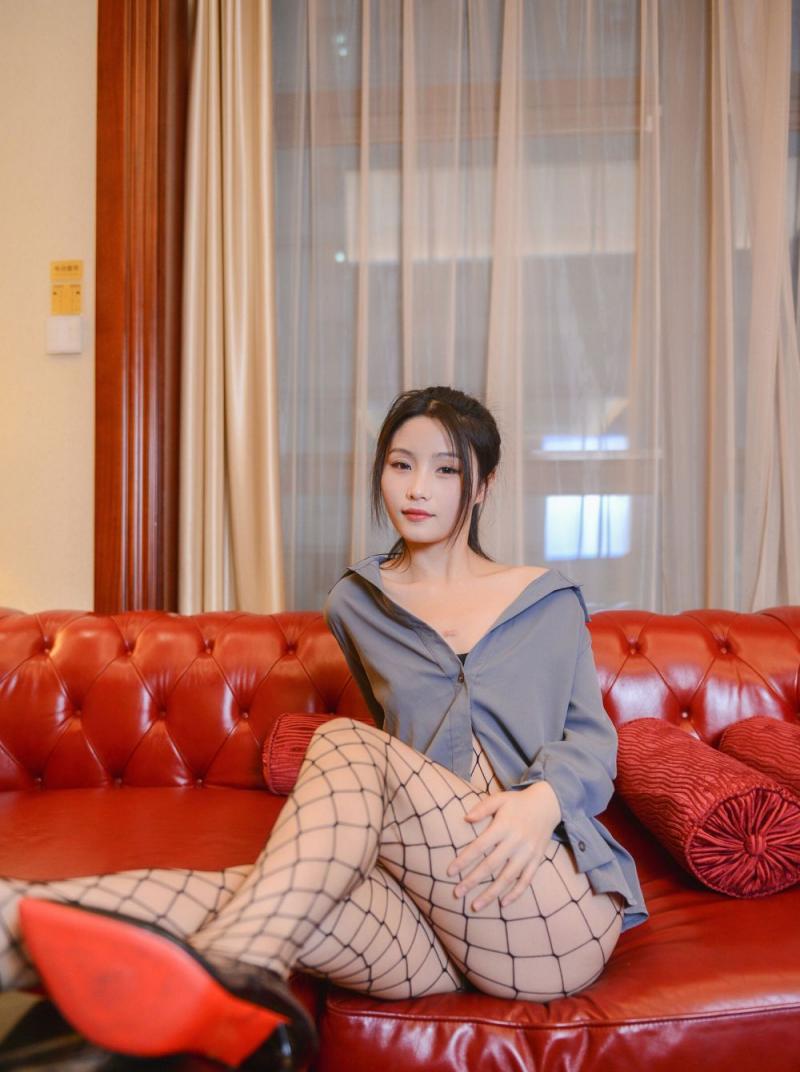 超诱人的网袜美少女