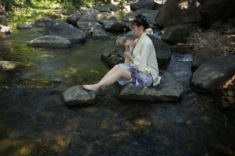 好想来场野战啊 妹子太白嫩了