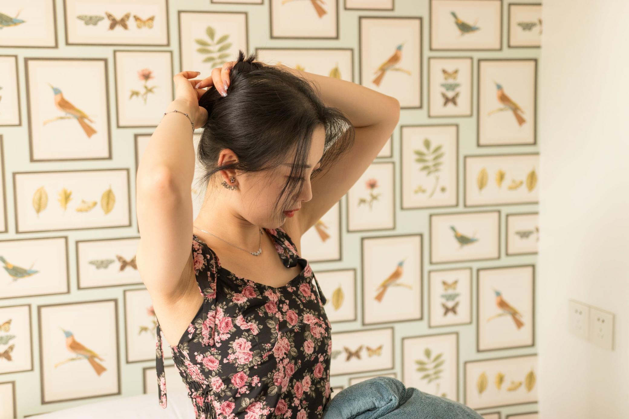 超诱人的碎花裙小姐姐