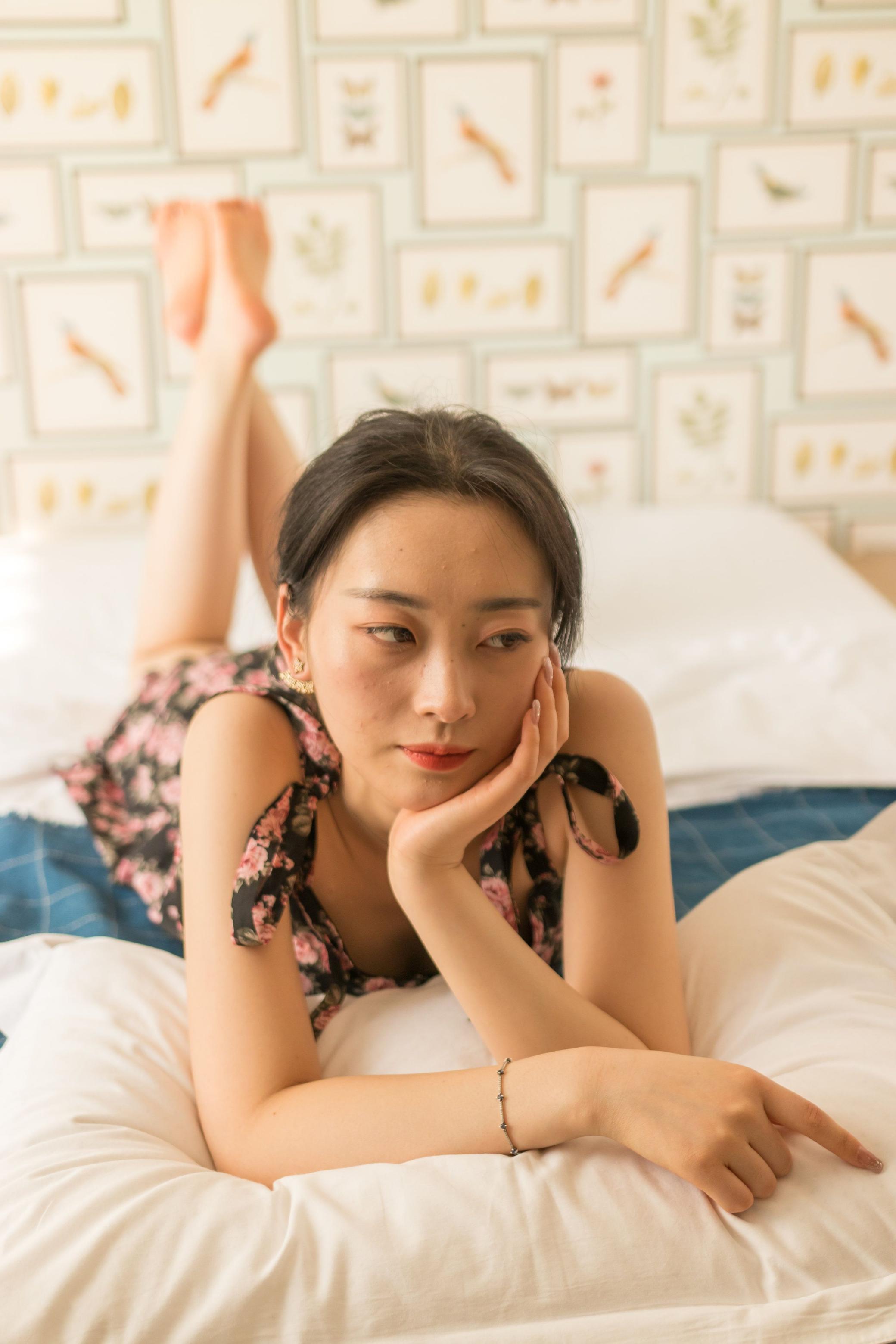 超诱人的碎花裙小姐姐