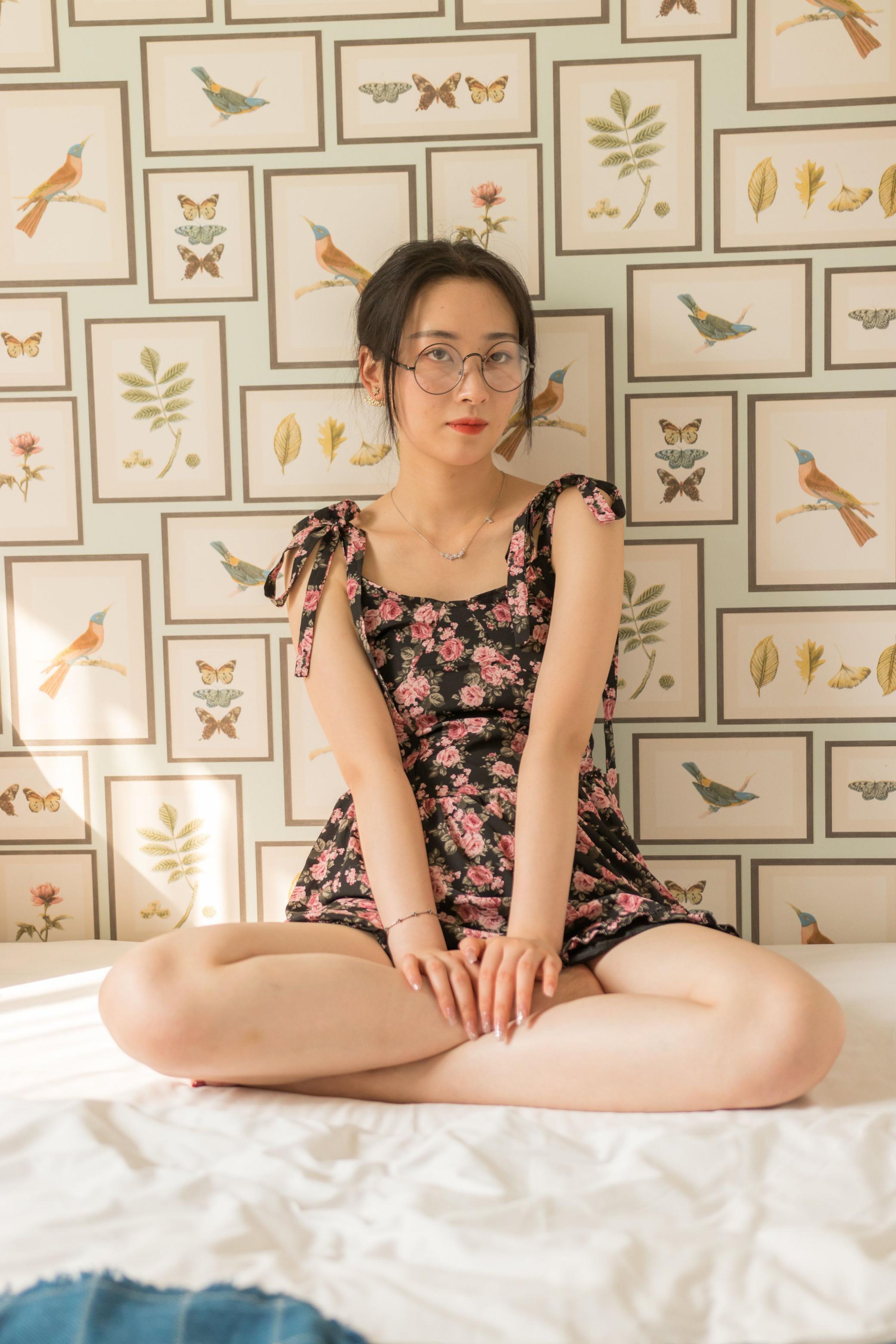 超诱人的碎花裙小姐姐