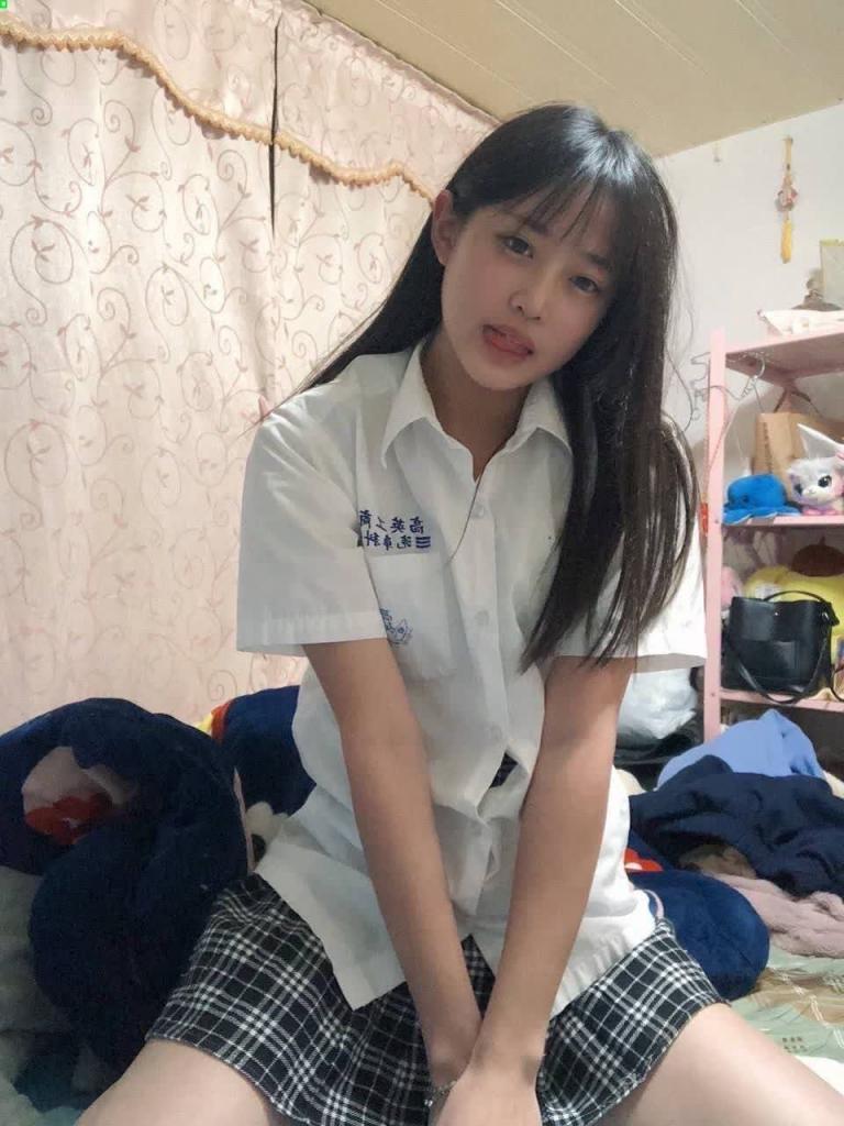 [小母狗]大学生 - 年轻的身体就是好