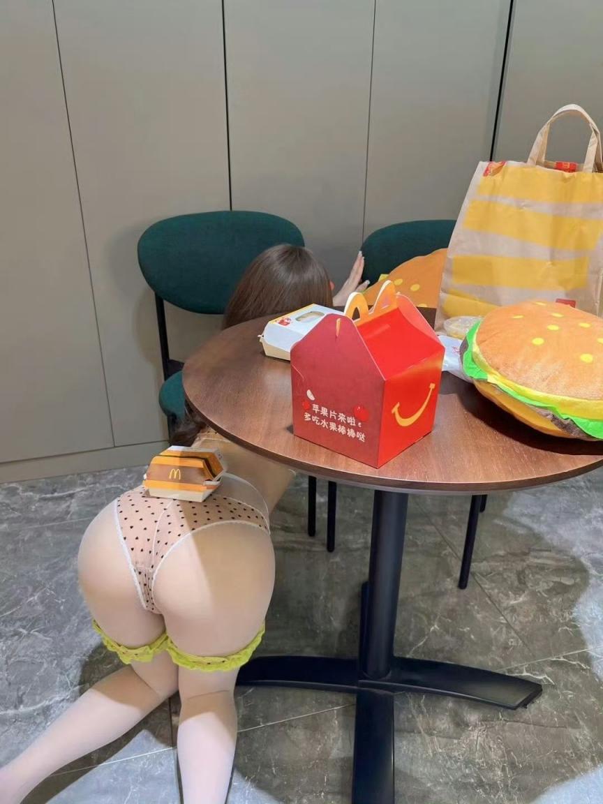丝袜美腿的美丽