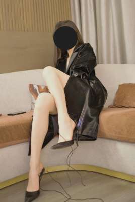 香艳无比的黑丝高跟大长腿美女