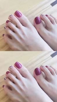 这样的美足 真想放在嘴里吸个不停