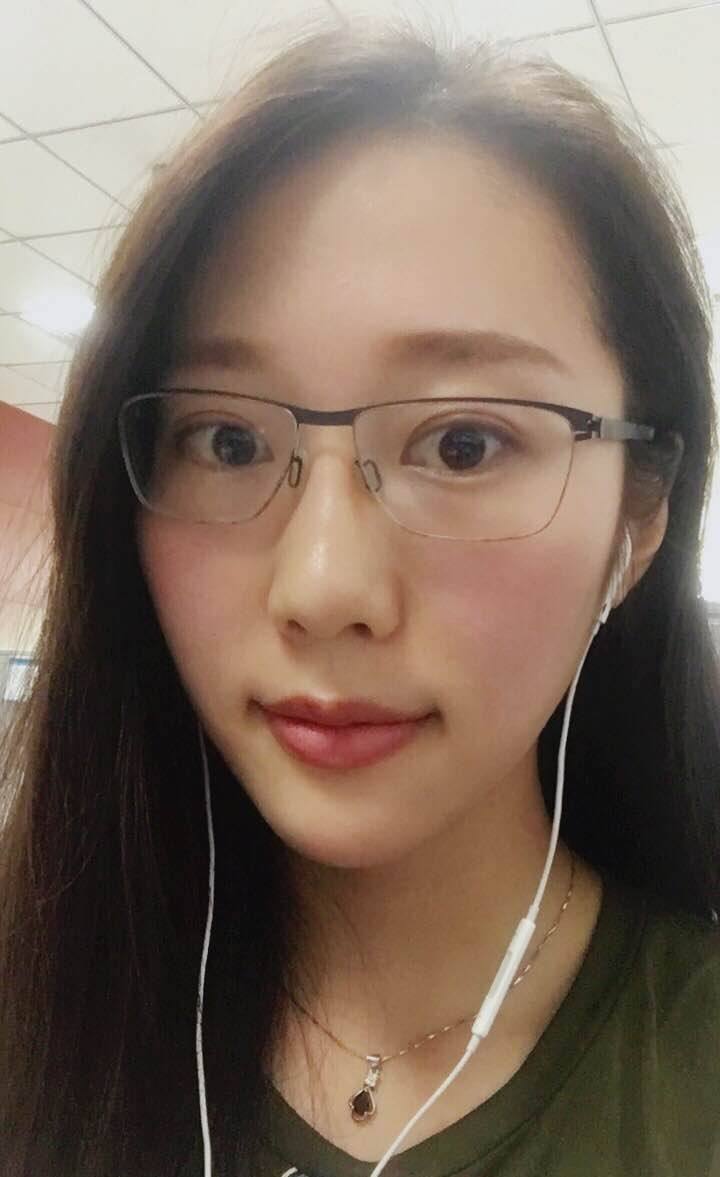 怕反差婊有文化，就怕反差婊戴眼镜