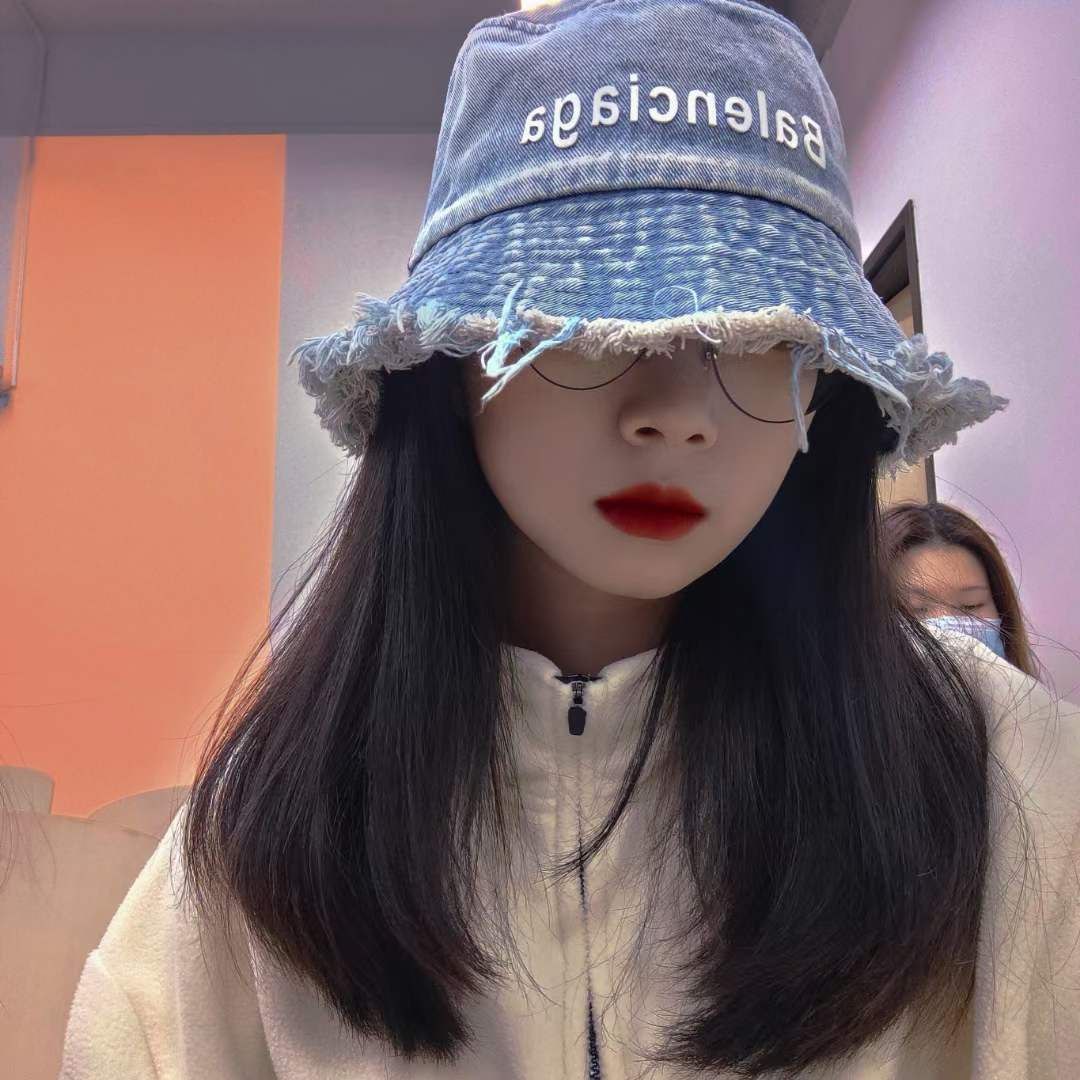 怕反差婊有文化，就怕反差婊戴眼镜