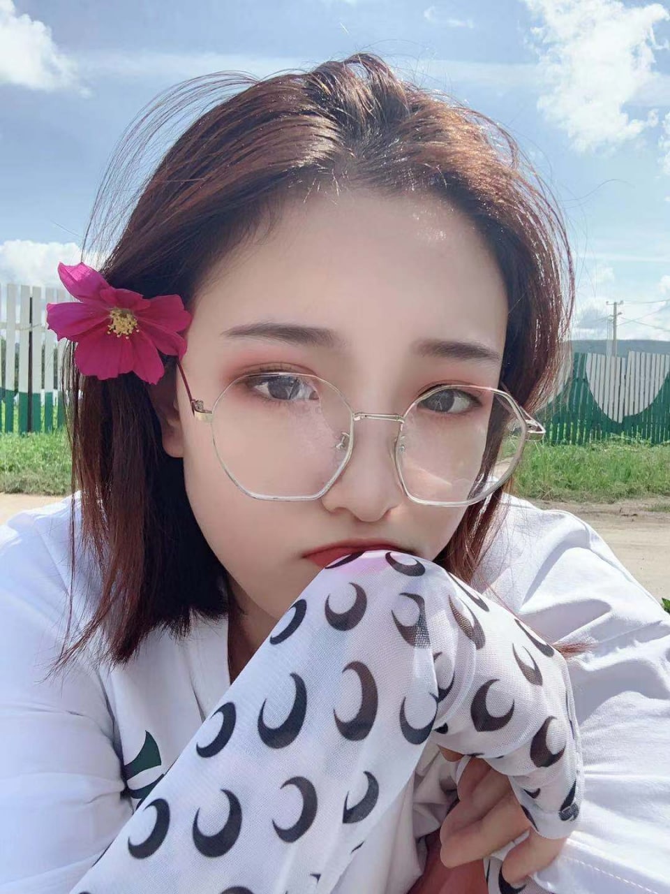 怕反差婊有文化，就怕反差婊戴眼镜