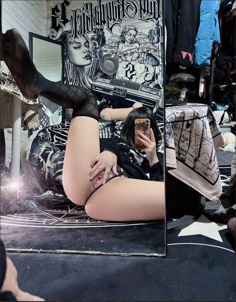 那些女孩的嫩逼  [100P]