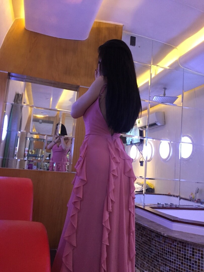 当美女为你转身