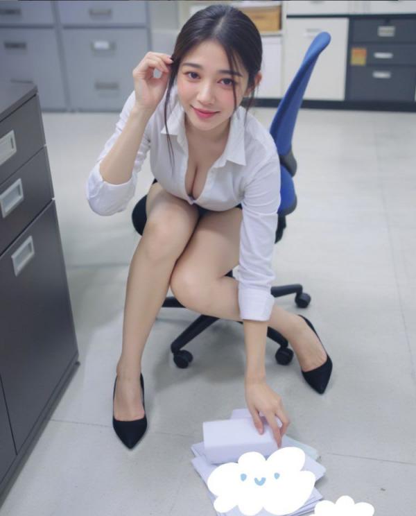清纯美女姐姐[28P]