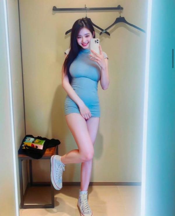 清纯美女姐姐[28P]