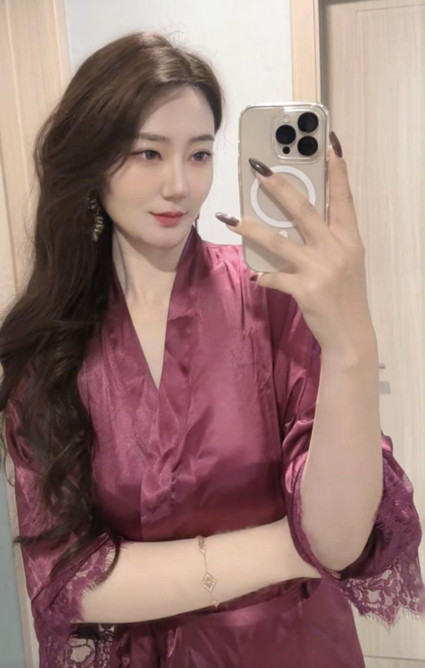 清纯美女姐姐[28P]