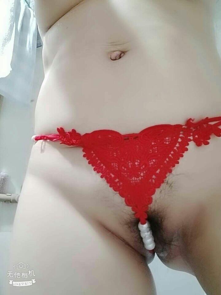 骚老婆的屁股白不白