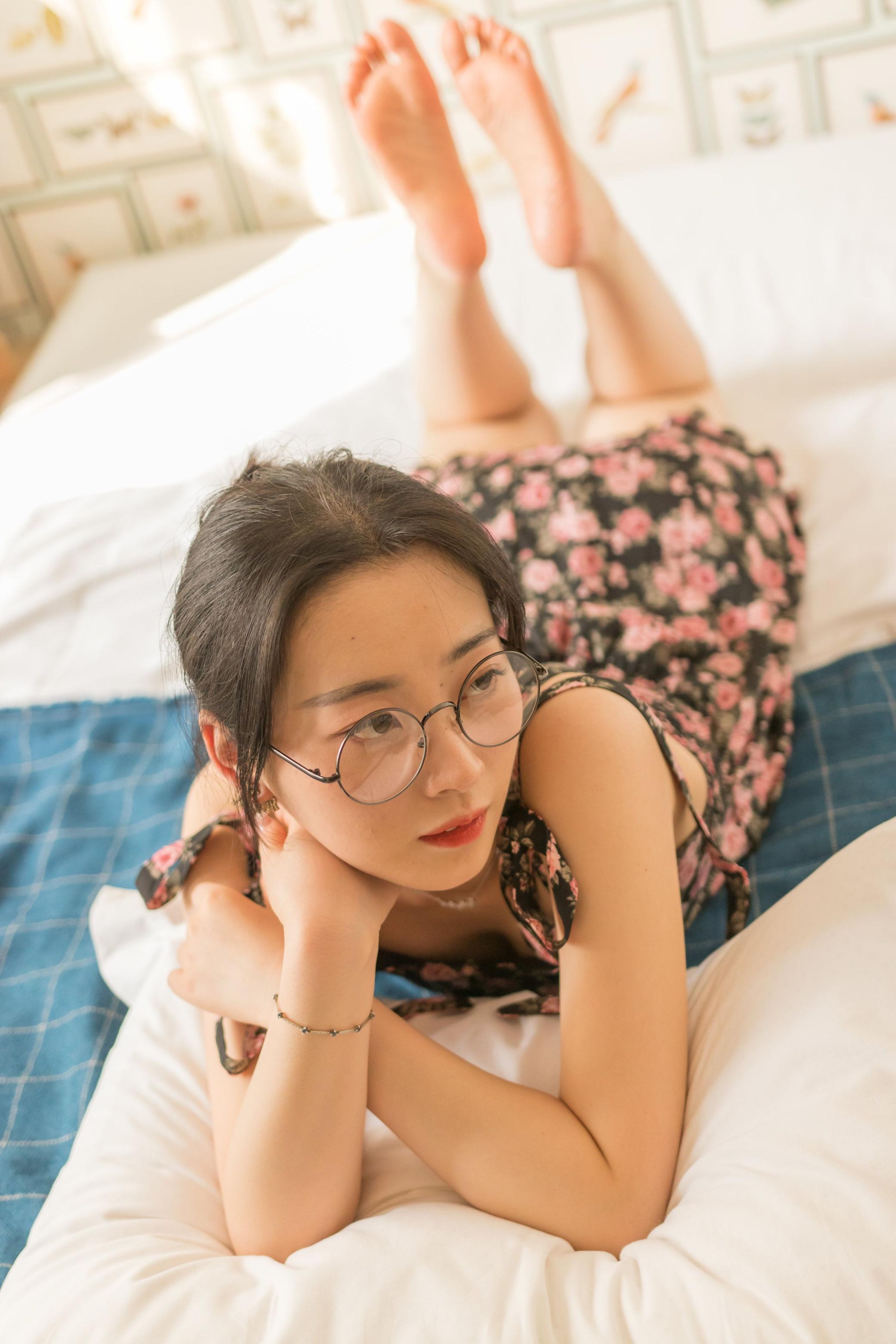 超诱人的碎花裙小姐姐