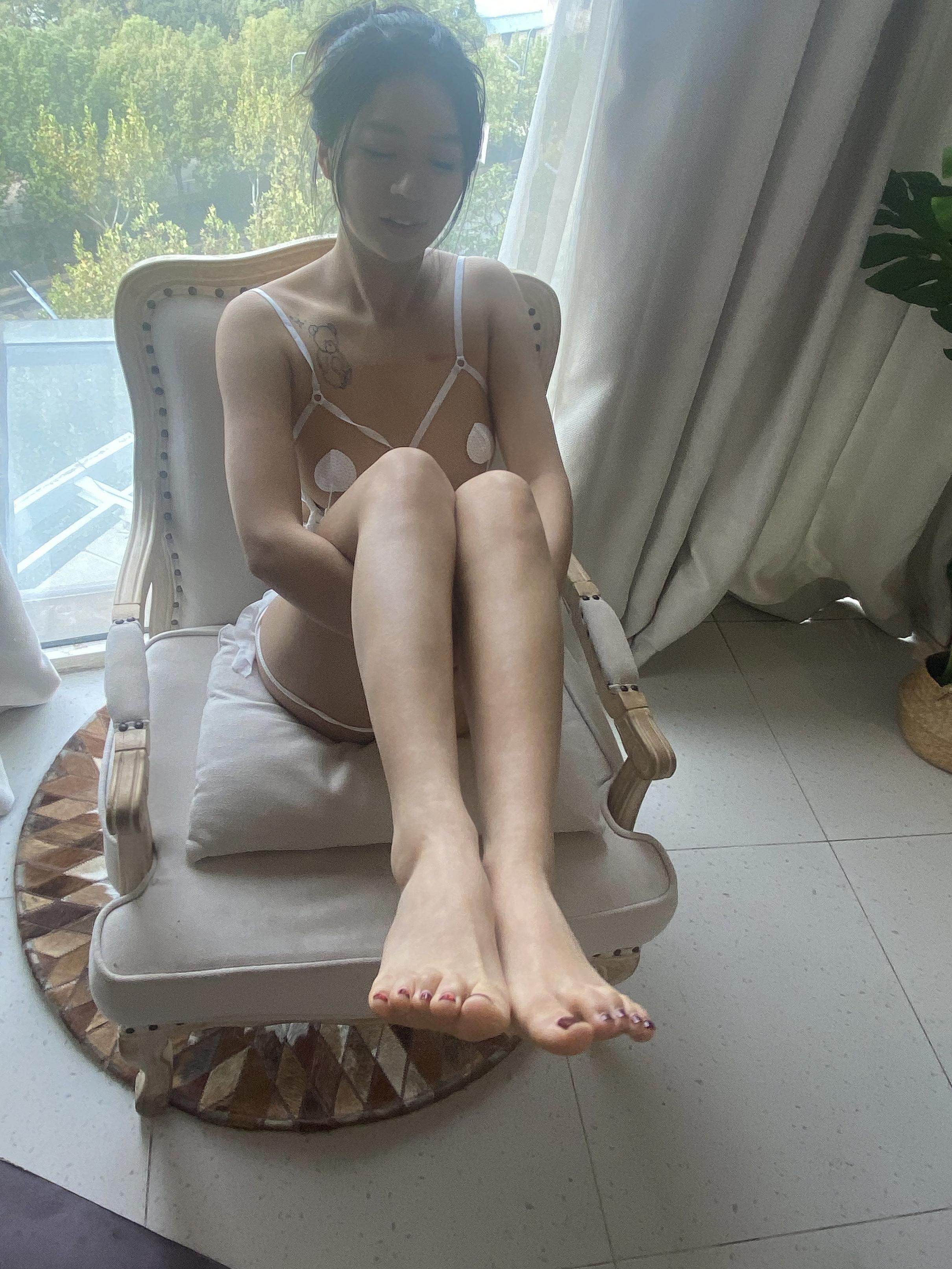 良家大屁股妹子看上去是自愿的